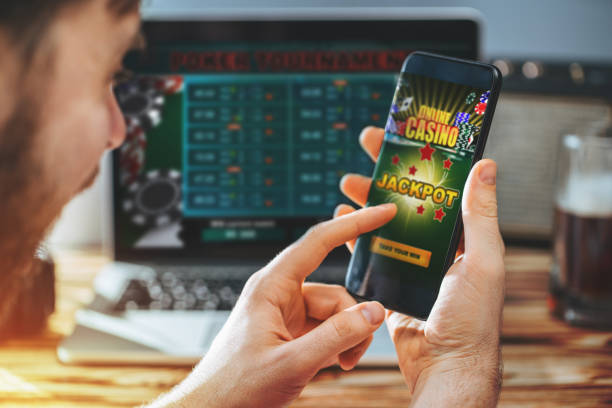 Waar kan je makkelijk casinospelen spelen vanaf je telefoon?